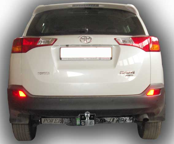 Фаркоп для Toyota RAV 4 c нержавеющей пластиной (без электрики) (2012-2019) «ЛидерПлюс»