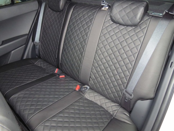 Чехлы из экокожи РОМБ для Audi A4 (2002-2007) "Автопилот"