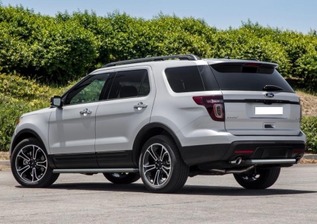 Защита заднего бампера d57 Ford Explorer 2011-2015