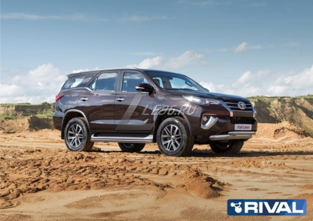 Защита заднего бампера d57 Toyota Highlander 2010-2014