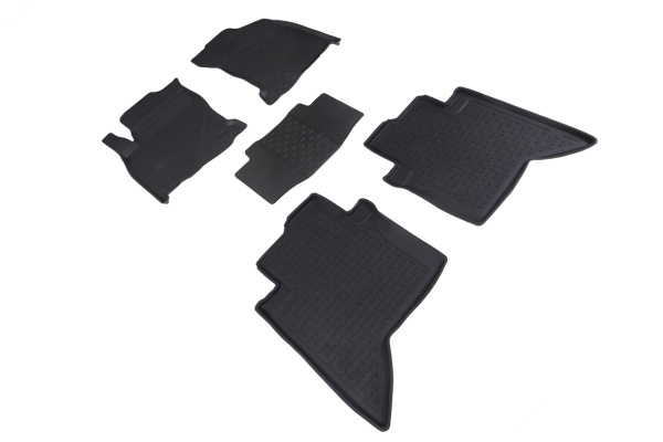Резиновые коврики с высоким бортом для TOYOTA HILUX VIII (2015-н.в.)