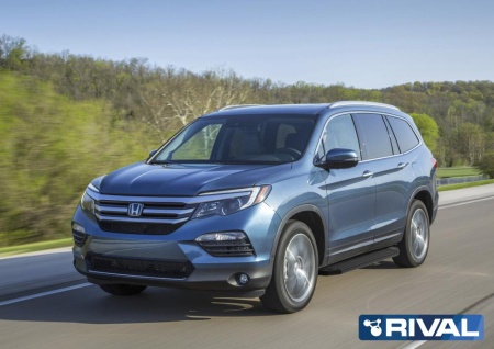 Порог-площадка "Premium-Black" с креплением Honda Pilot III (2016-2019)