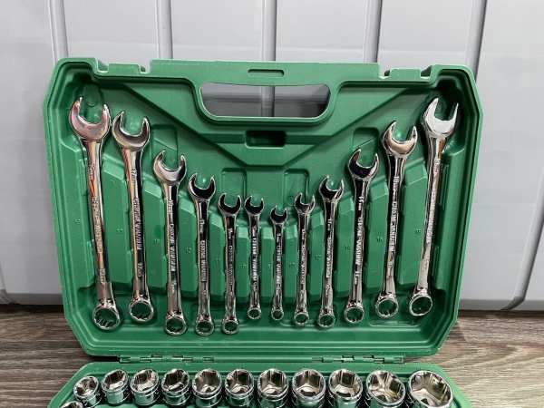 Набор инструмента 61 предмет 