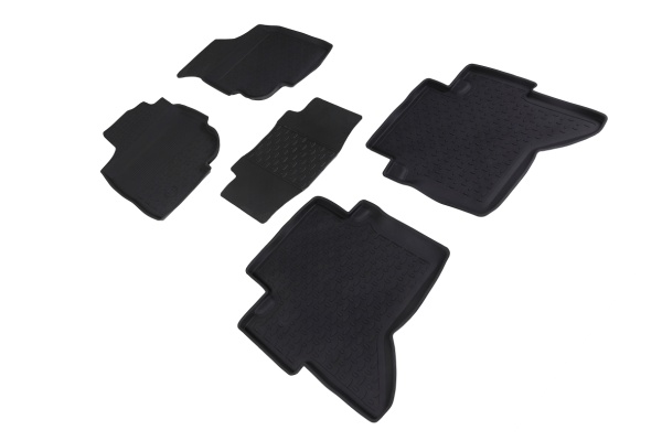 Резиновые коврики с высоким бортом для TOYOTA HILUX (2012-2015)