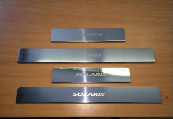 Накладки на пороги Hyundai Solaris 1 (RBr) 2014-2017 (комплект 4шт.)