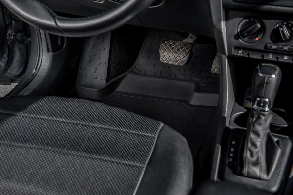 Резиновые коврики с высоким бортом для VOLKSWAGEN POLO VI Sedan (2020-н.в.)