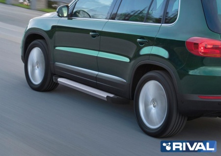 Порог-площадка "Silver" с креплением Volkswagen Tiguan I (2007-2017)