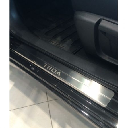 Накладки на пороги Nissan Tiida (С13) 2014-н.в. (компл. 4шт.)